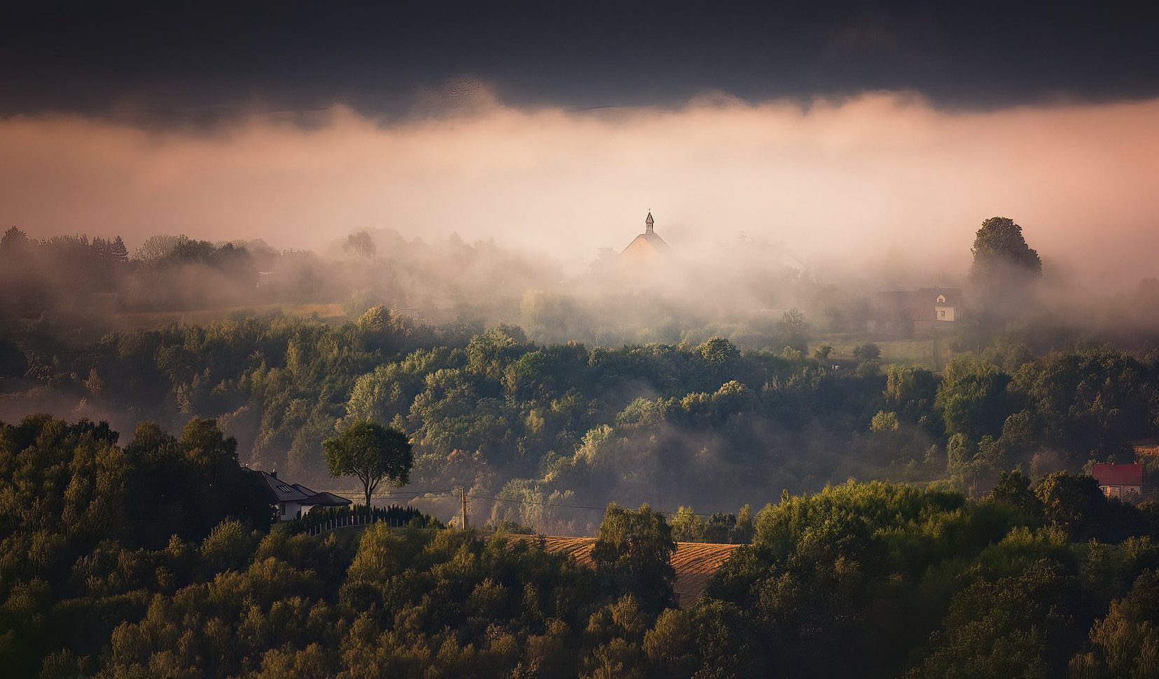 车企发布会Keynote设计的简洁之道：信息、美学与情绪的三重奏